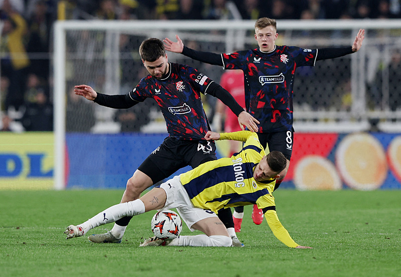 Spor yazarları Fenerbahçe-Rangers maçını değerlendirdi!