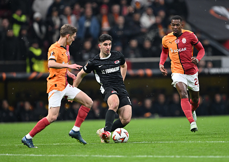 TRANSFER HABERLERİ | Galatasaray’dan Jakobs, Jelert ve Cuesta operasyonu!