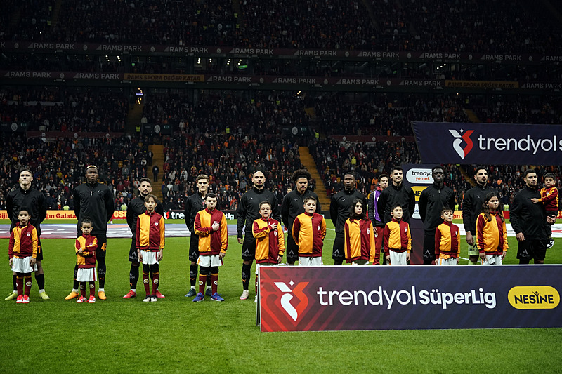 Galatasaray’a Carlos Cuesta piyangosu! Kolombiyalı stopere sürpriz talip