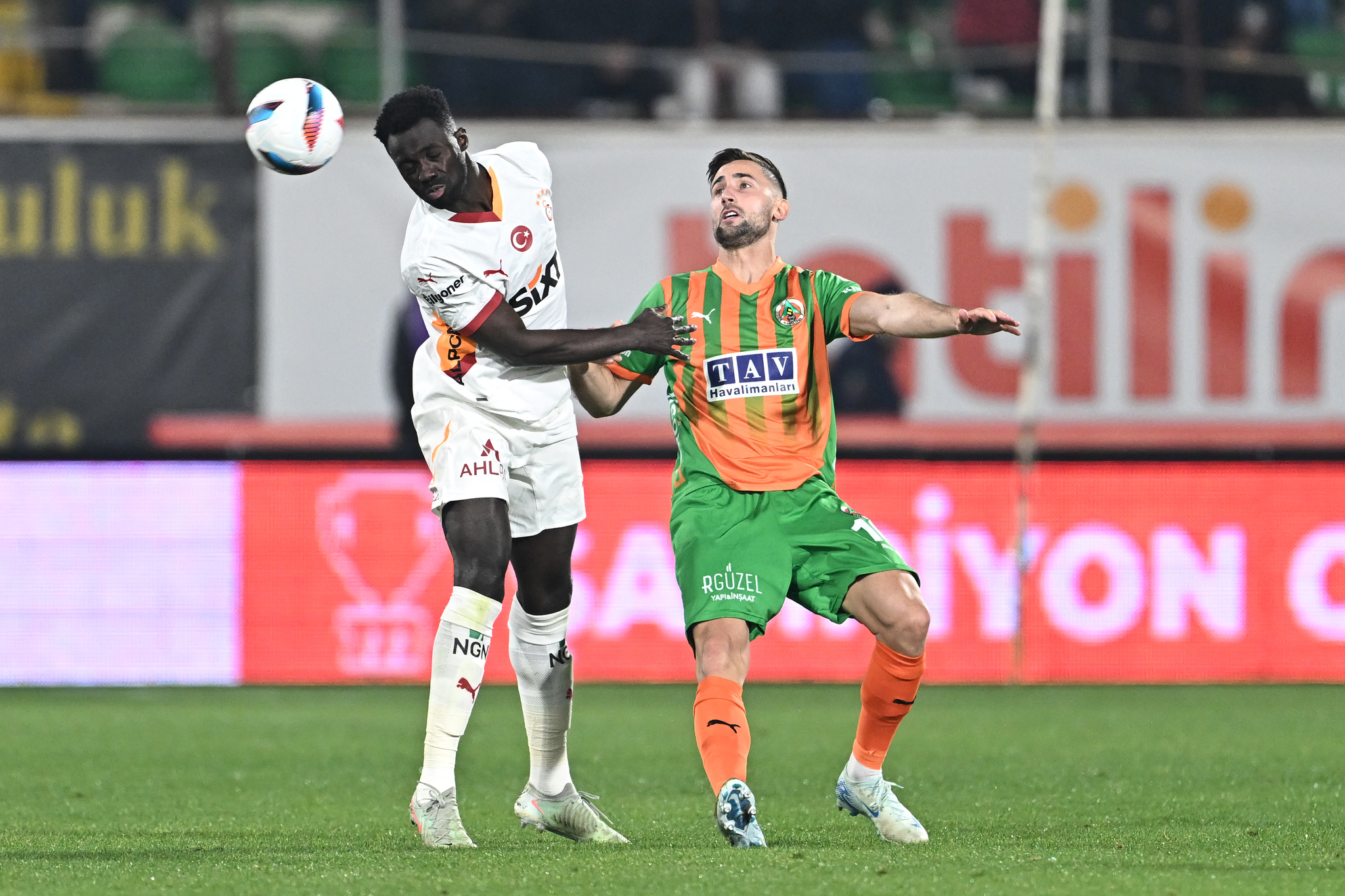 Spor yazarlarından Corendon Alanyaspor-Galatasaray maçı değerlendirmeleri!