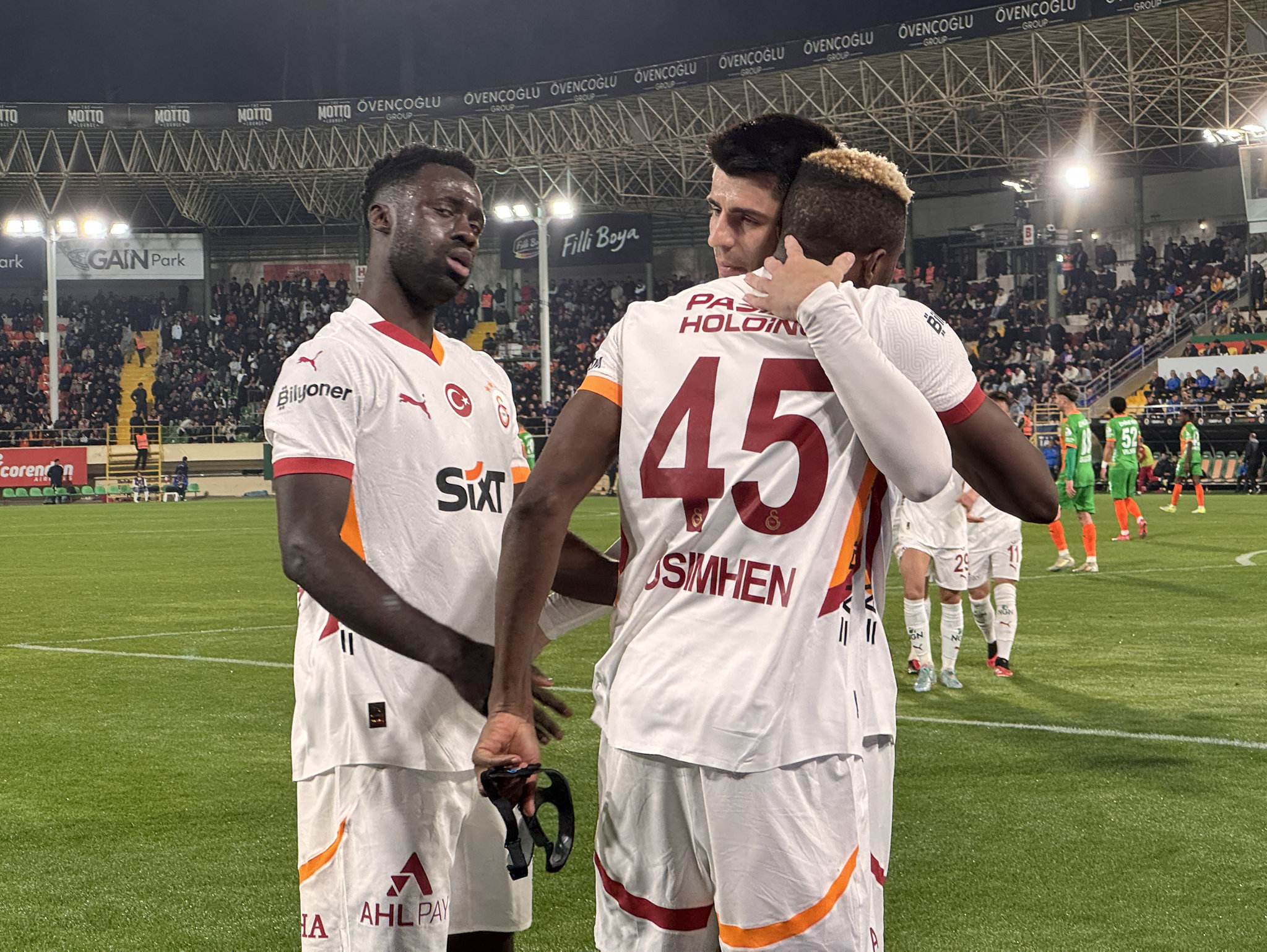 Spor yazarlarından Corendon Alanyaspor-Galatasaray maçı değerlendirmeleri!