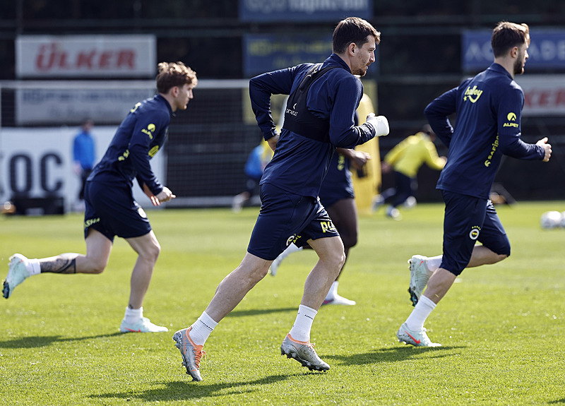 Fenerbahçe Rangers avına çıkıyor! İşte Mourinho’nun muhtemel 11’i