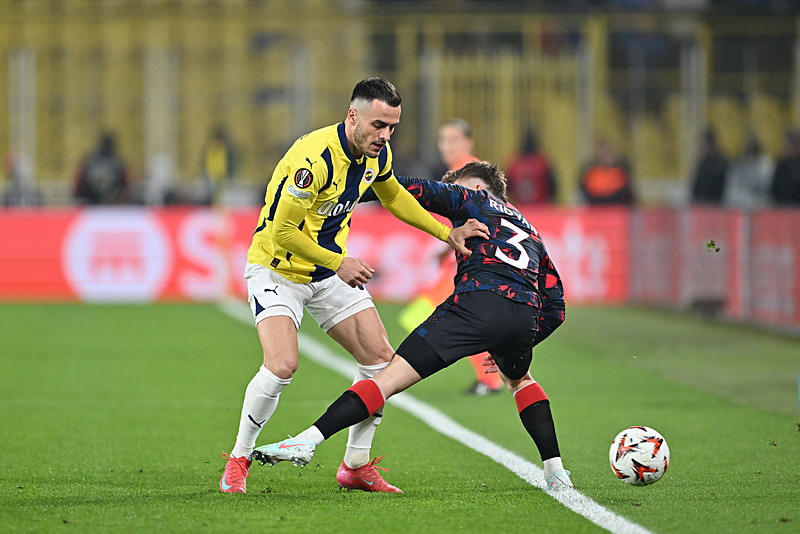 TRANSFER HABERİ: Fenerbahçe’den Kostic pazarlığı! İşte bonservis bedeli