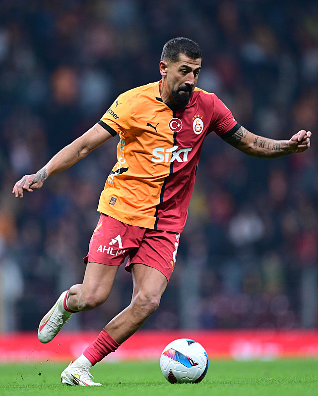 TRANSFER HABERİ | Galatasaray’da sürpriz ayrılık! 3 kulüp birden peşinde