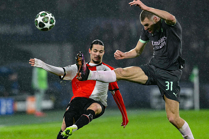 TRANSFER HABERLERİ | Galatasaray’dan Pavlovic bombası! Şampiyonlar Ligi faktörü etkili olabilir