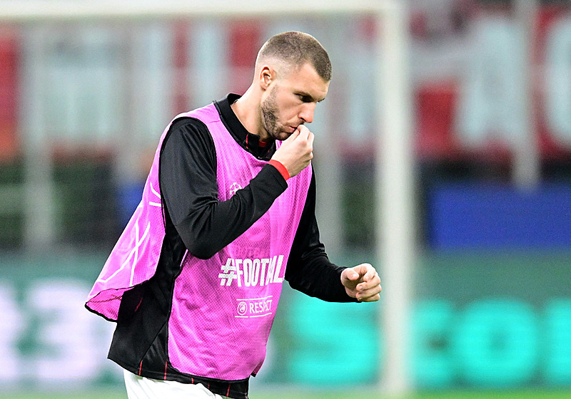 TRANSFER HABERLERİ | Galatasaray’dan Pavlovic bombası! Şampiyonlar Ligi faktörü etkili olabilir