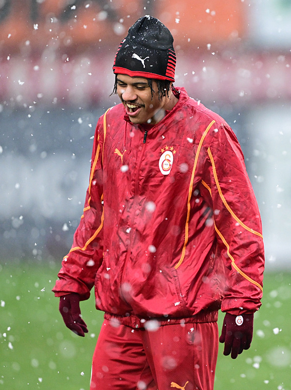 GALATASARAY TRANSFER HABERİ | Championship ekibi Sara’dan vazgeçmiyor! Premier Lig’e çıkmaları halinde...