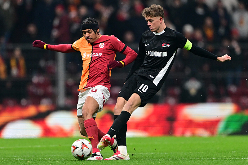 GALATASARAY TRANSFER HABERİ | Championship ekibi Sara’dan vazgeçmiyor! Premier Lig’e çıkmaları halinde...