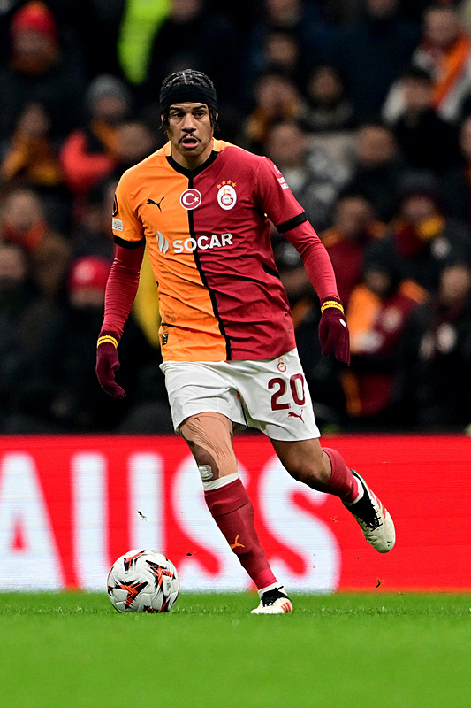 GALATASARAY TRANSFER HABERİ | Championship ekibi Sara’dan vazgeçmiyor! Premier Lig’e çıkmaları halinde...