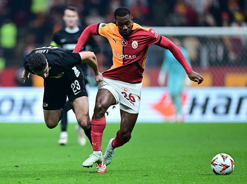 Galatasaray’da flaş ayrılık! Geldiği gibi gidiyor