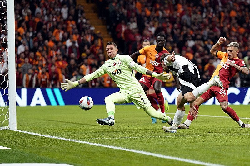 İşte Galatasaray’ın Beşiktaş maçı 11’i! Okan Buruk’tan flaş karar