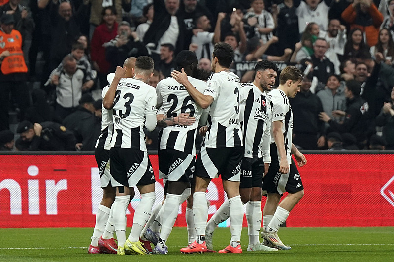 Eski hakemler Beşiktaş - Galatasaray derbisini yorumladı! Verilen kırmızı kartlar doğru mu?