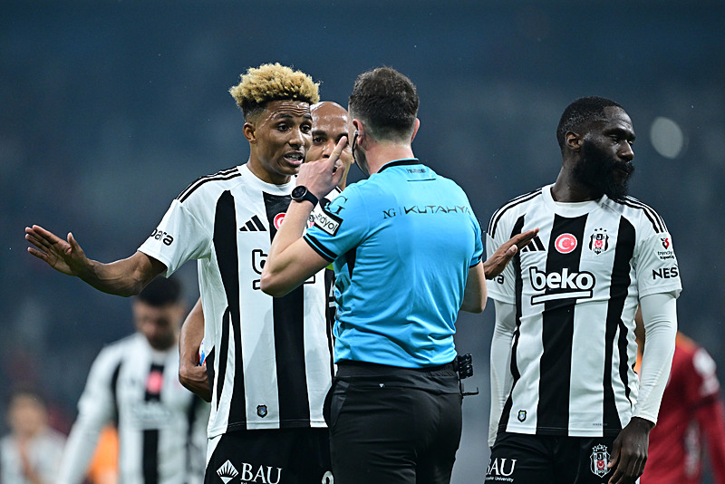 Eski hakemler Beşiktaş - Galatasaray derbisini yorumladı! Verilen kırmızı kartlar doğru mu?