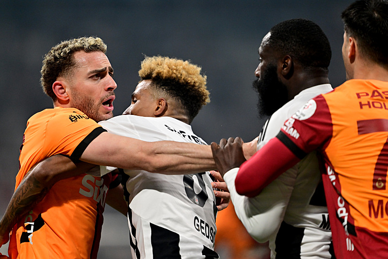 Eski hakemler Beşiktaş - Galatasaray derbisini yorumladı! Verilen kırmızı kartlar doğru mu?