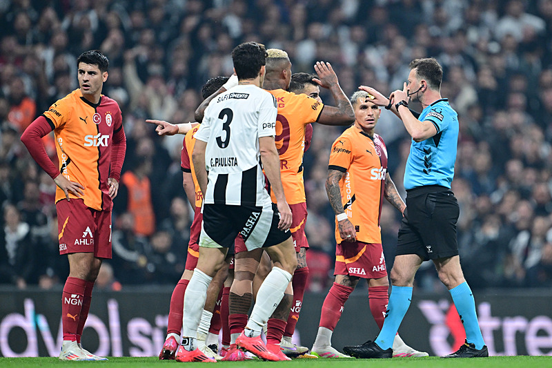Eski hakemler Beşiktaş - Galatasaray derbisini yorumladı! Verilen kırmızı kartlar doğru mu?