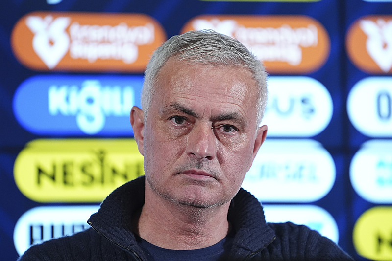 FENERBAHÇE HABERİ: Mourinho’dan Galatasaray derbisi öncesi flaş karar! Talisca ve Dzeko...