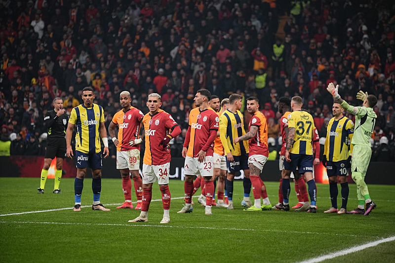 Fenerbahçe’ye 3 futbolcudan haber var! Galatasaray derbisi öncesi flaş gelişme