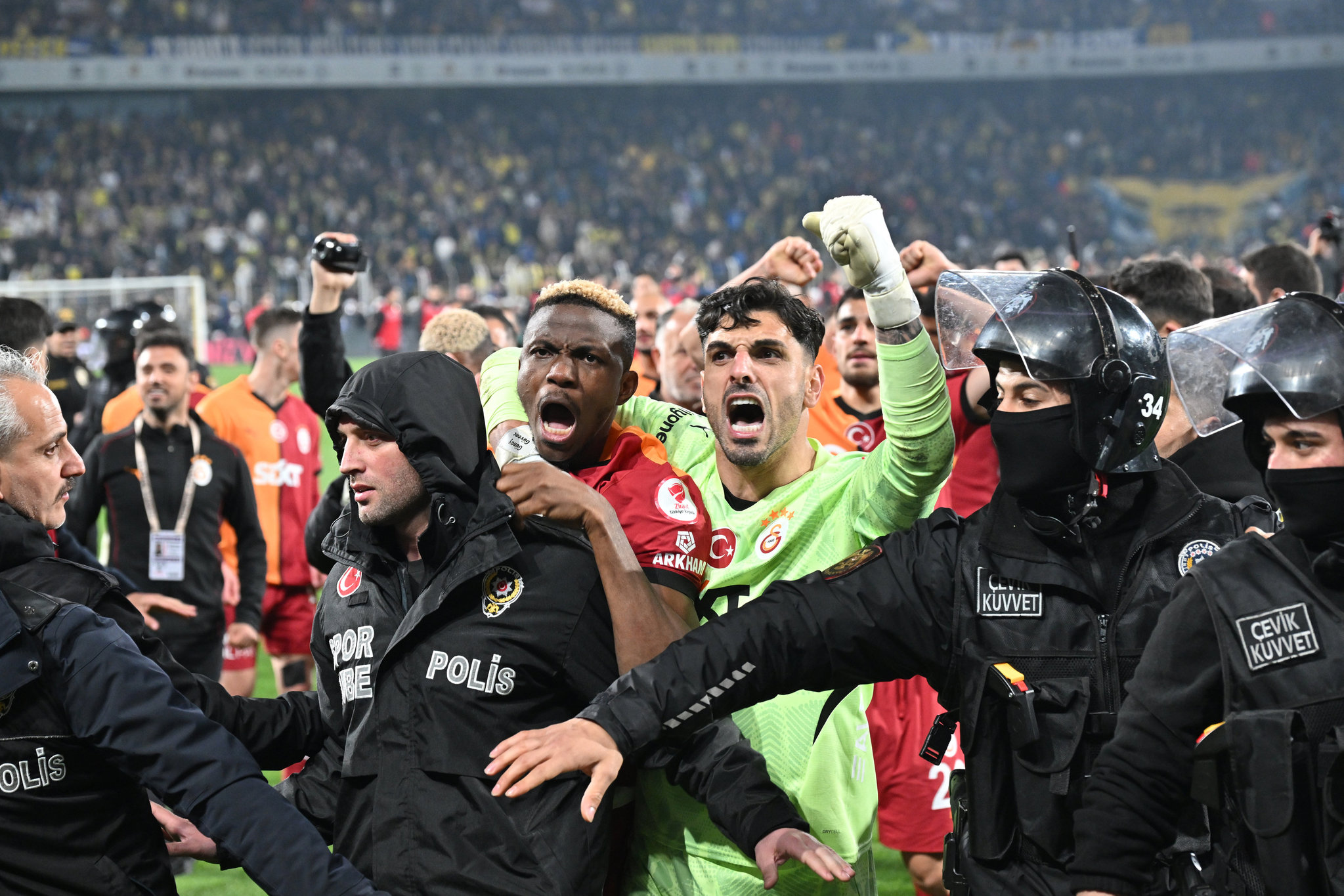 Spor yazarları Fenerbahçe-Galatasaray derbisini değerlendirdi