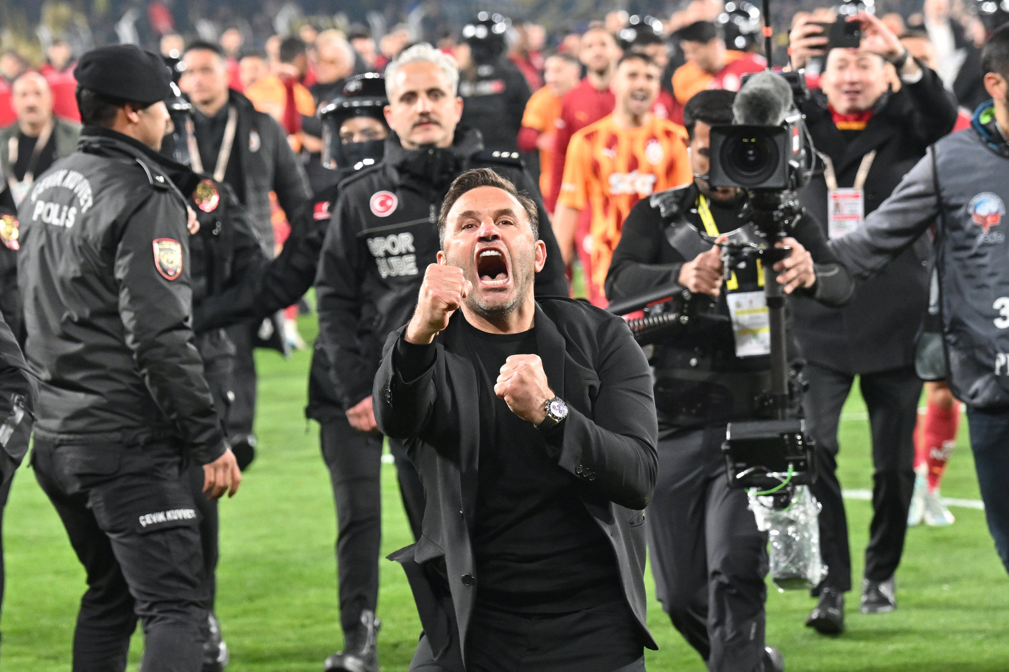 Spor yazarları Fenerbahçe-Galatasaray derbisini değerlendirdi