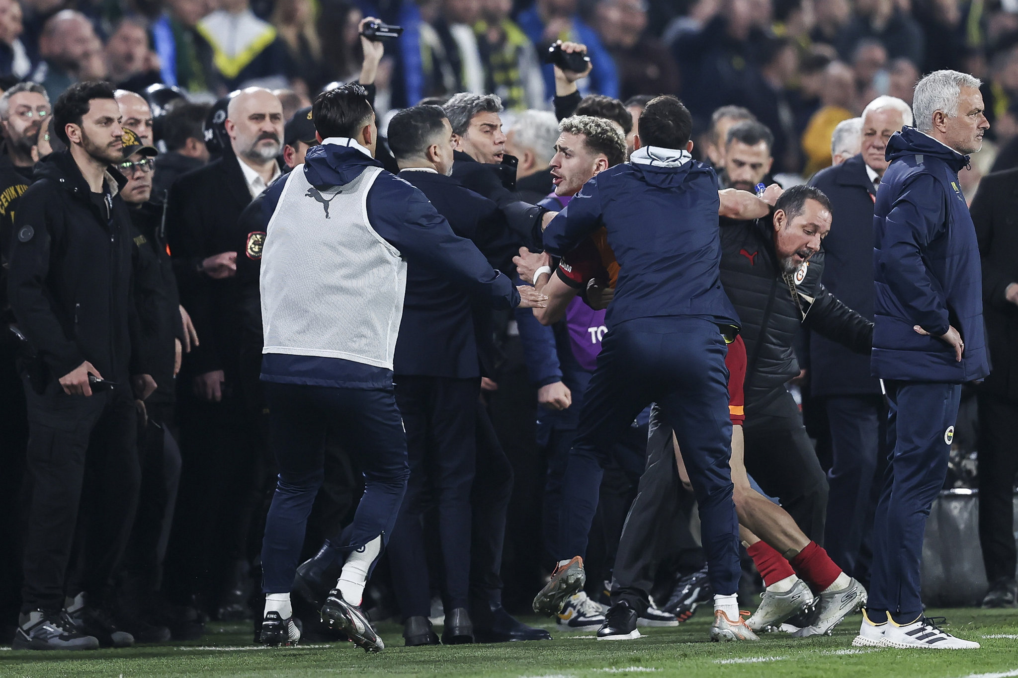 GALATASARAY HABERİ | Okan Buruk için flaş Avrupa iddiası!