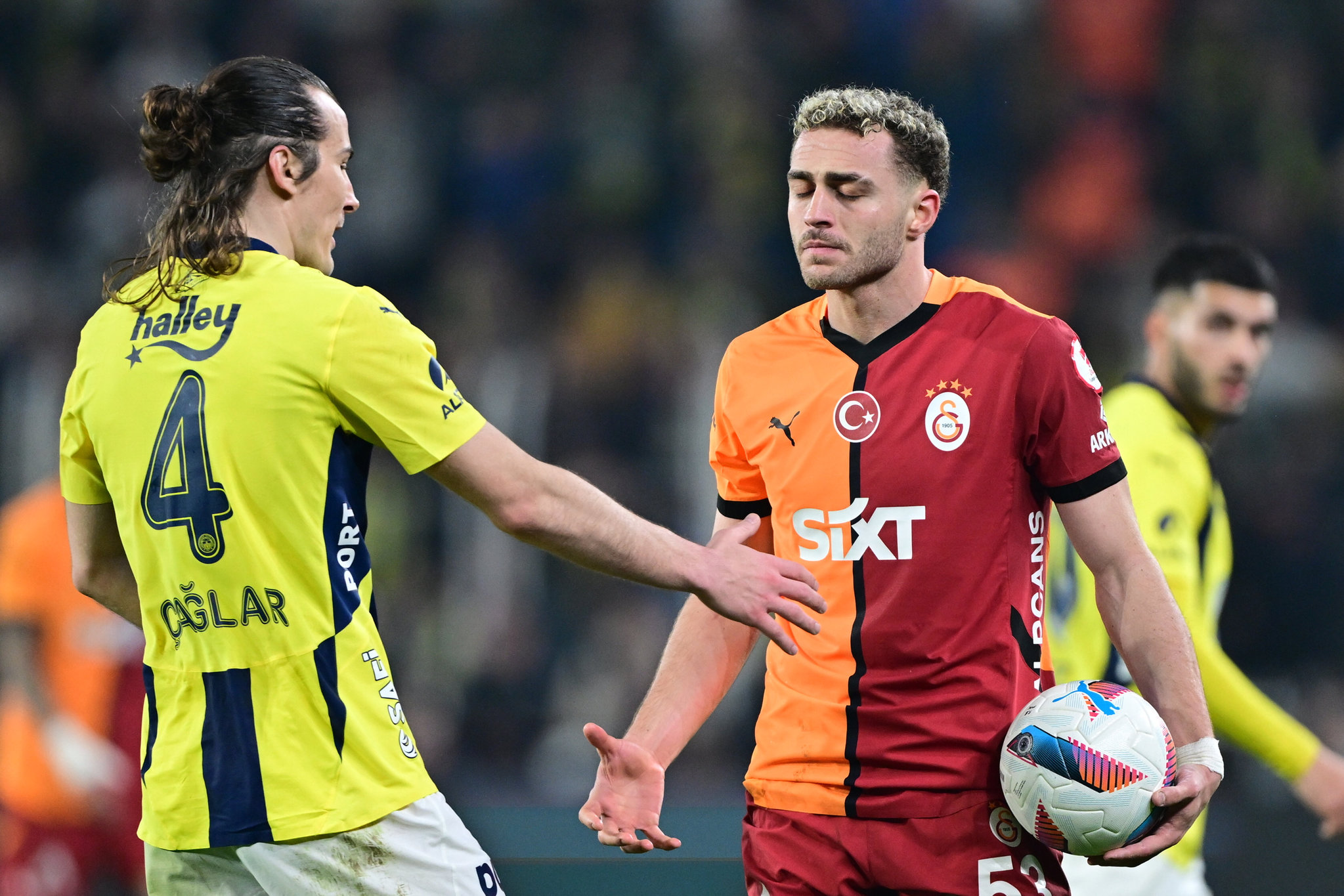 GALATASARAY HABERİ | Barış Alper Yılmaz’a İngiliz kancası! Fenerbahçe maçında izlediler