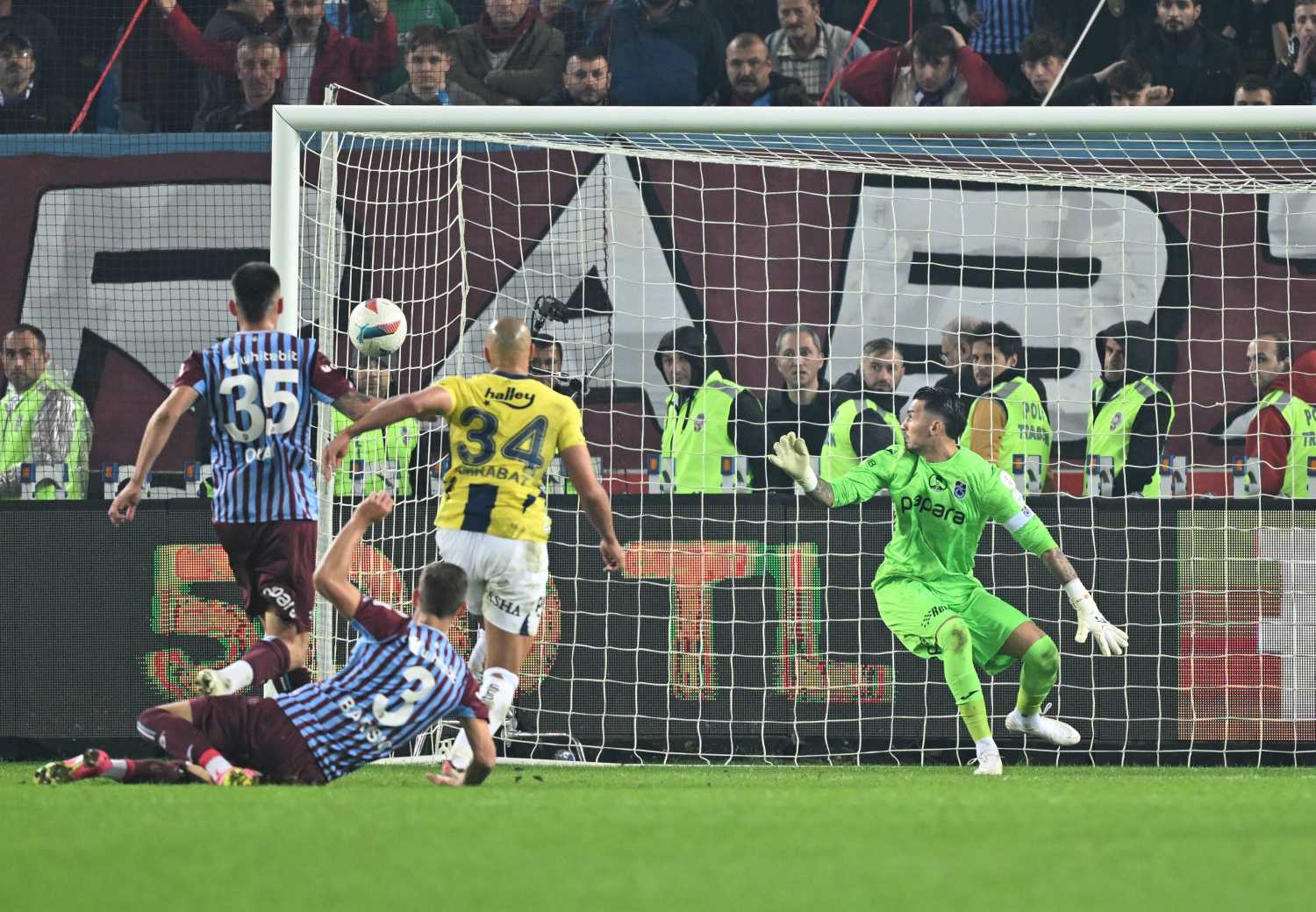 Kadıköy’de dev düello! İşte Fenerbahçe-Trabzonspor maçının muhtemel 11’leri