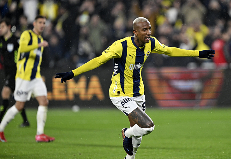 Şampiyonluk yarışında işler kızıştı! İşte Fenerbahçe ve Galatasaray’ın kalan maçları