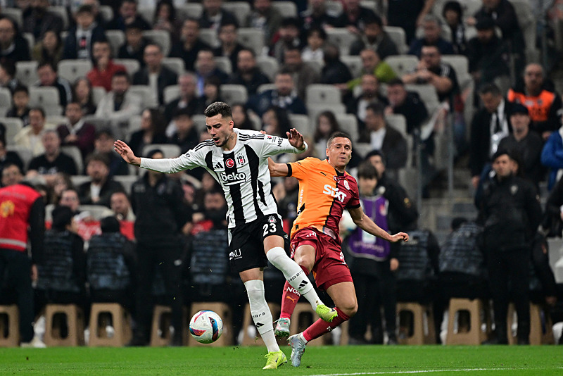 Galatasaraylı yıldız geldiği gibi gidiyor! İşte yeni takımı