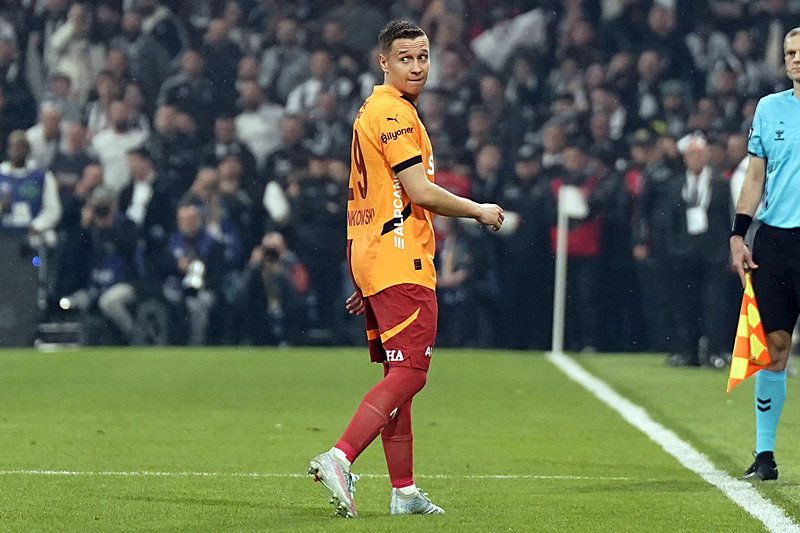 Galatasaraylı yıldız geldiği gibi gidiyor! İşte yeni takımı
