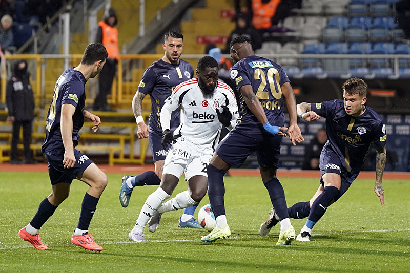 Spor yazarları Kasımpaşa - Beşiktaş maçını değerlendirdi!