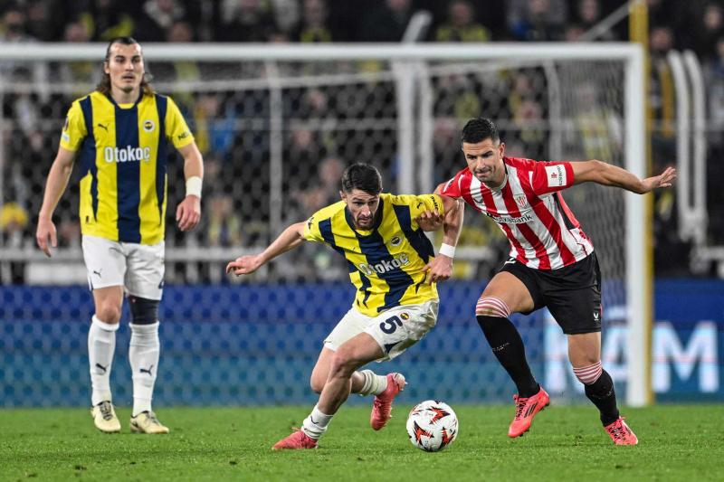 Fenerbahçe’de sürpriz ayrılık! Bu kararı kimse beklemiyordu
