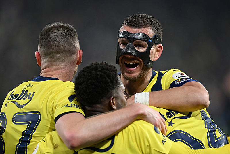 Fenerbahçe’de sürpriz ayrılık! Bu kararı kimse beklemiyordu