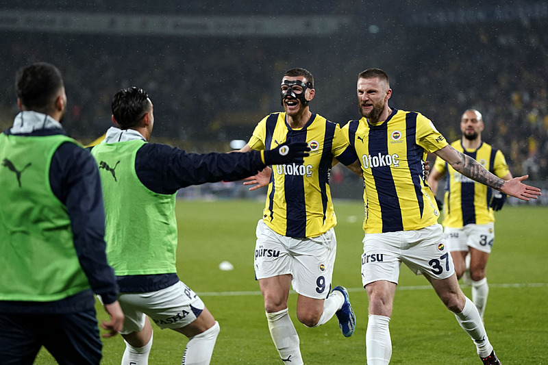 Fenerbahçe’de sürpriz ayrılık! Bu kararı kimse beklemiyordu