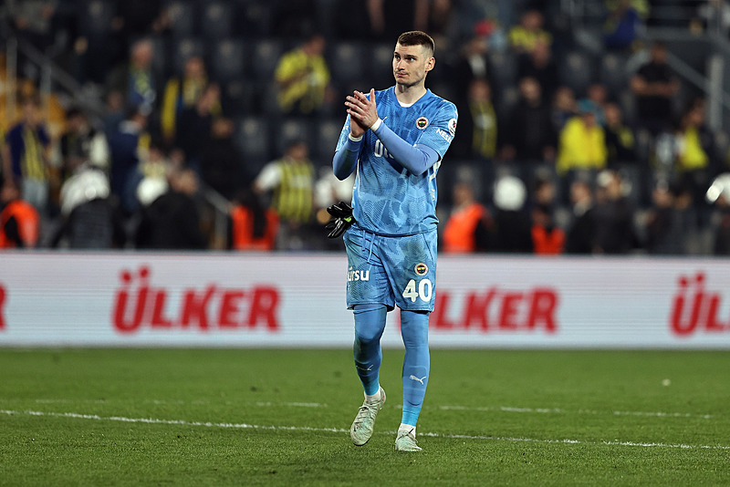 Fenerbahçe’den Livakovic kararı! Formasını İrfan Can Eğribayat’a kaptırmıştı