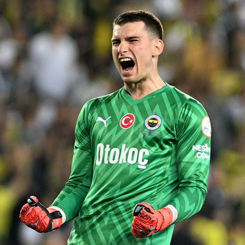 Fenerbahçe’den Livakovic kararı! Formasını İrfan Can Eğribayat’a kaptırmıştı