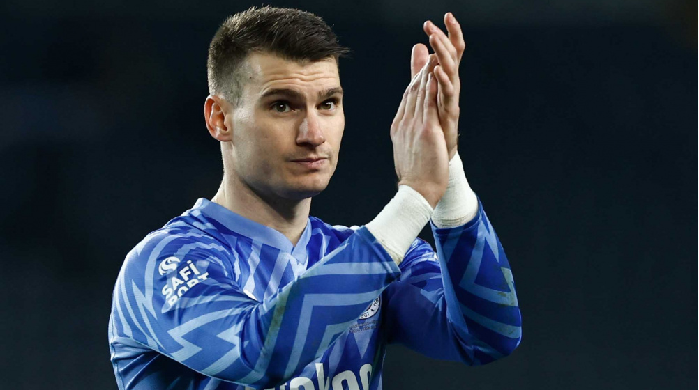 Fenerbahçe’den Livakovic kararı! Formasını İrfan Can Eğribayat’a kaptırmıştı