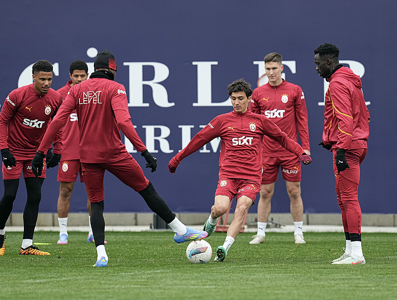 Okan Buruk’tan flaş karar! İşte Galatasaray’ın Reeder Samsunspor maçı 11’i