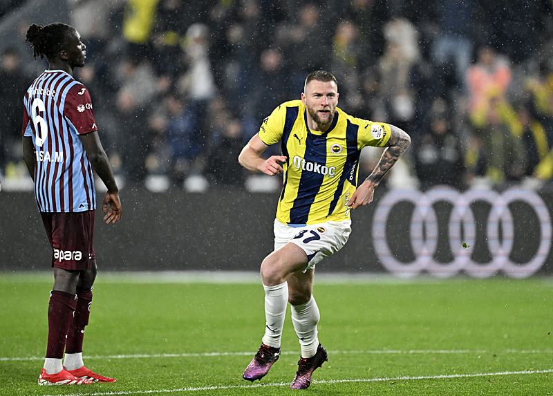 Fenerbahçe’ye şok haber! Transfer görüşmeleri başladı