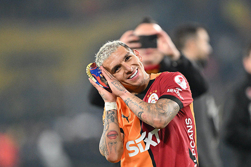 Galatasaray’da Torreira kararı! Sözleşmesi uzatılacak mı?