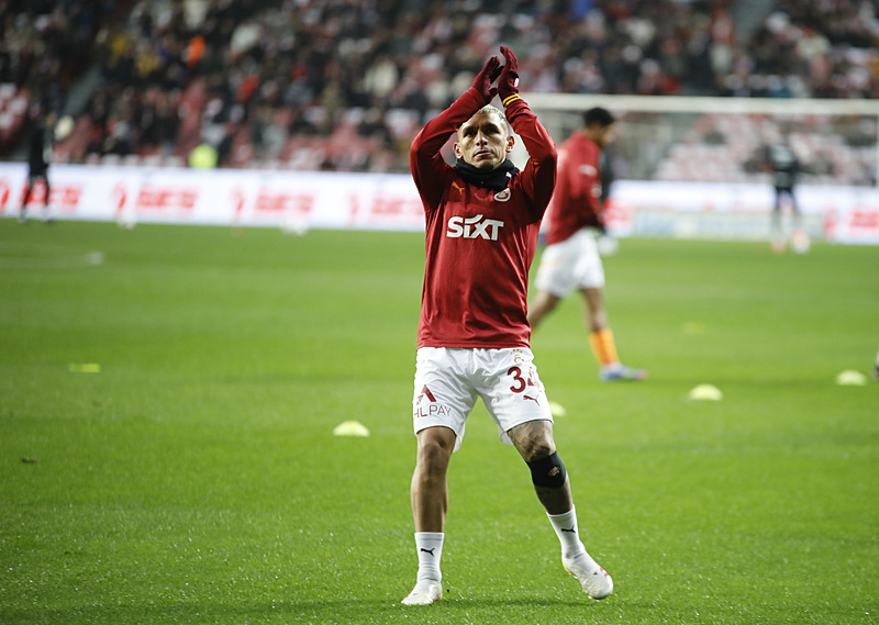 Galatasaray’da Torreira kararı! Sözleşmesi uzatılacak mı?