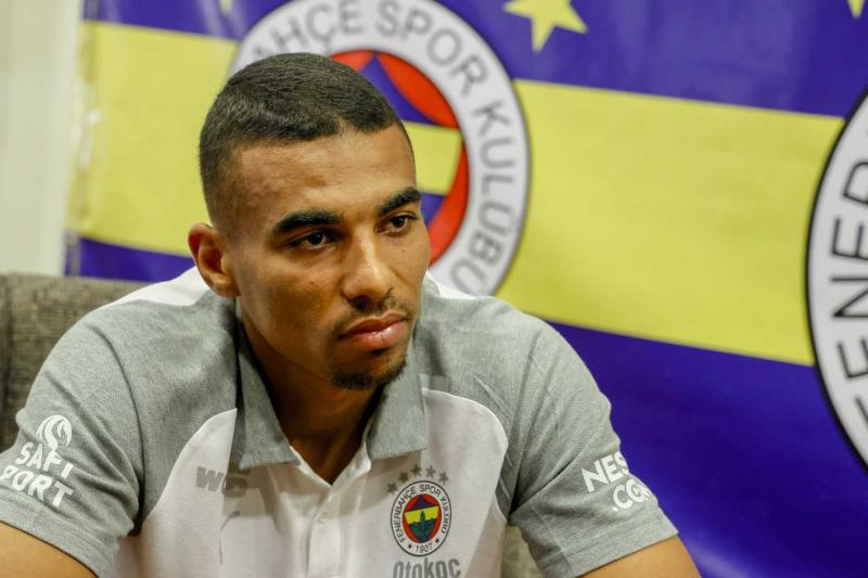 TRANSFER HABERİ - Djiku’ya Avrupa kancası! İki kulüp Fenebahçeli yıldızın peşinde