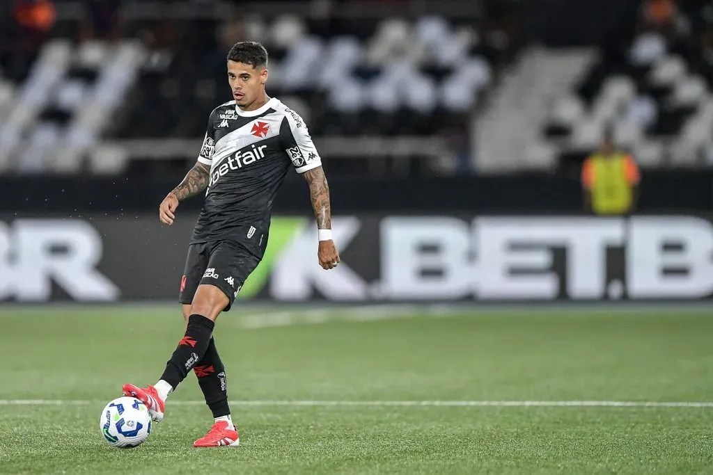 TRANSFER HABERİ: Fenerbahçe’ye Sambacı stoper! Scout ekibi canlı izledi