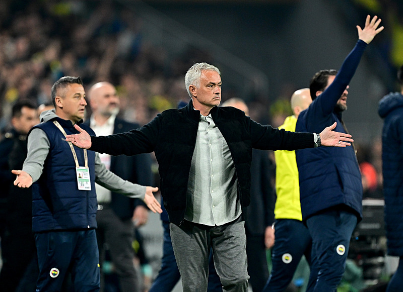 Fenerbahçe’ye İtalyan hoca! İşte Jose Mourinho’nun yerine düşünülen isimler