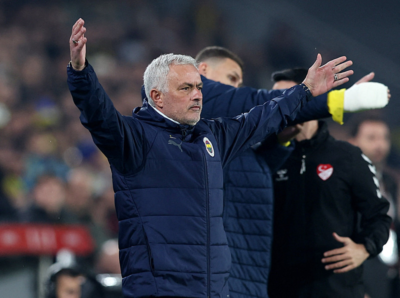 Fenerbahçe’ye İtalyan hoca! İşte Jose Mourinho’nun yerine düşünülen isimler