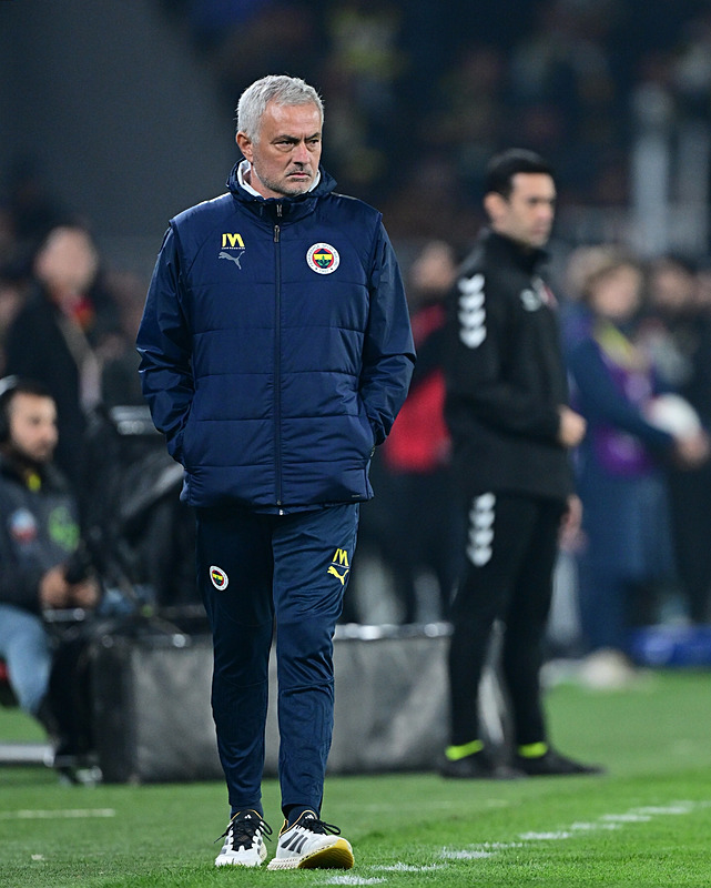 Fenerbahçe’den Mourinho kararı! Transfer bütçesi artacak ve...