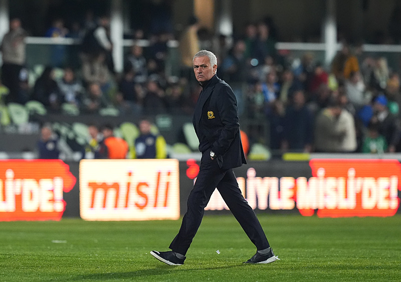 Fenerbahçe’den Mourinho kararı! Transfer bütçesi artacak ve...
