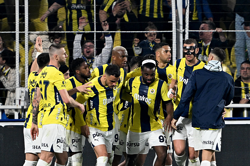 Jose Mourinho’dan flaş üçlü savunma kararı! İşte Fenerbahçe’nin Gaziantep FK maçı muhtemel 11’i