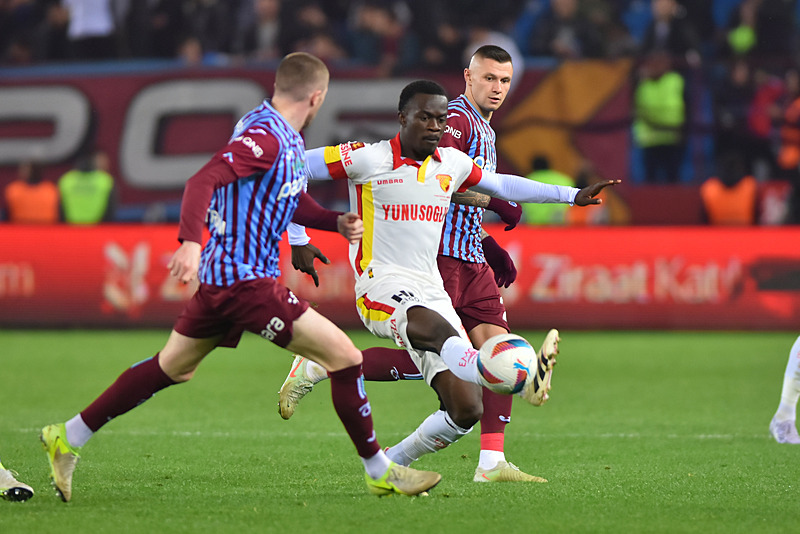 Spor yazarlarından Trabzonspor-Göztepe maçı değerlendirmeleri