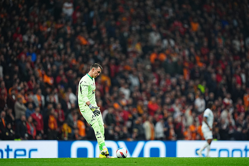 TRANSFER HABERLERİ | Tamam mı devam mı? Galatasaray’da Muslera gelişmesi!