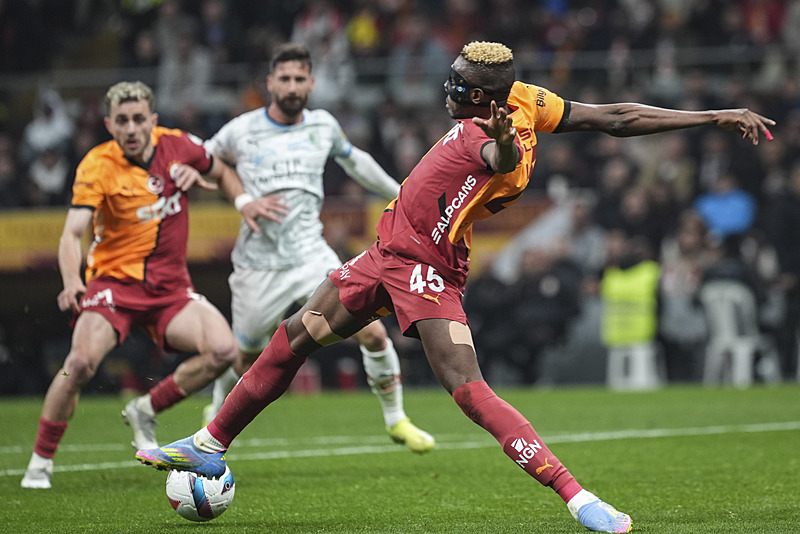 GALATASARAY HABERİ: Transferde Osimhen krizi! Mohamed Salah...
